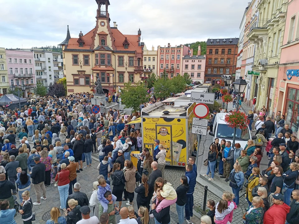 Nowa Ruda. Rozpoczął się Festiwal Góry Literatury. Tłumy na koncercie Vito Bambino