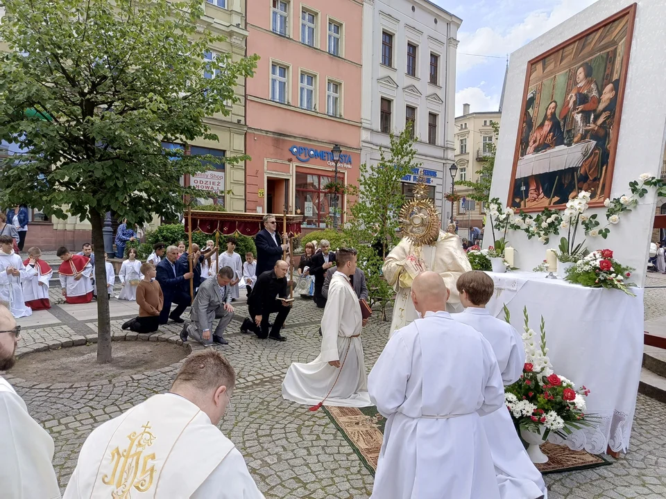 Boże Ciało w Nowej Rudzie. Ulicami przeszła uroczysta procesja [galeria]