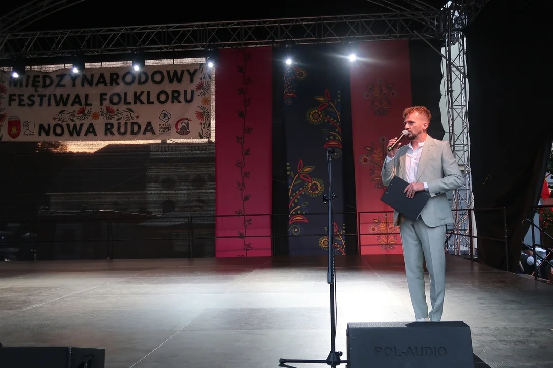 Nowa Ruda. Rozpoczął się Międzynarodowy Festiwal Folkloru [galeria]