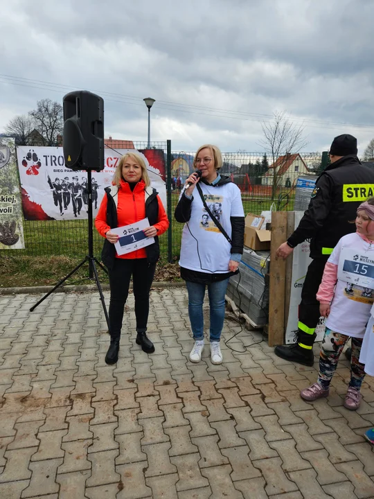 Gmina Nowa Ruda. Tropem Wilczym w Woliborzu pobiegło 120 osób [zdjęcia]