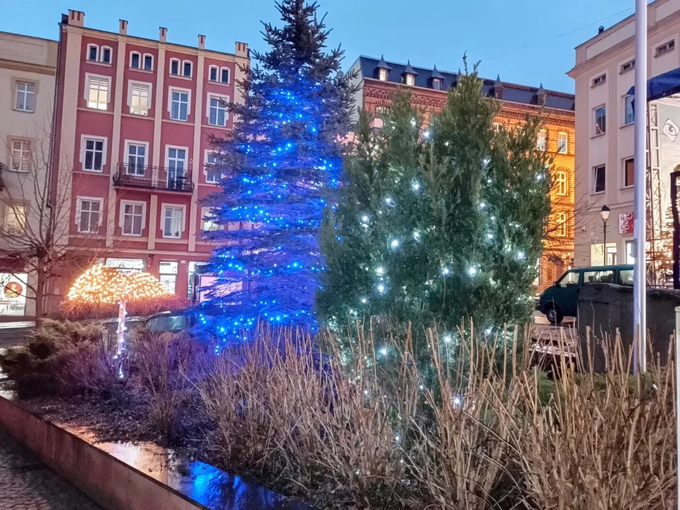 Nowa Ruda. Rozpoczął się Jarmark Bożonarodzeniowy [galeria]