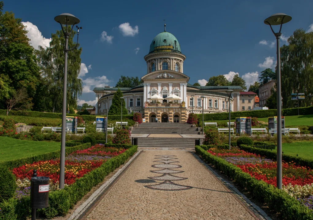 Uzdrowisko Lądek-Długopole S.A.- miejsce przyjazne  Seniorom - Zdjęcie główne