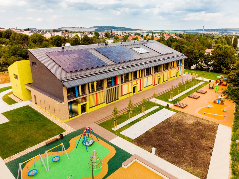 Wizualizacja budynku użyteczności publicznej w Strzegomiu o podwyższonych parametrach charakterystyki energetycznej