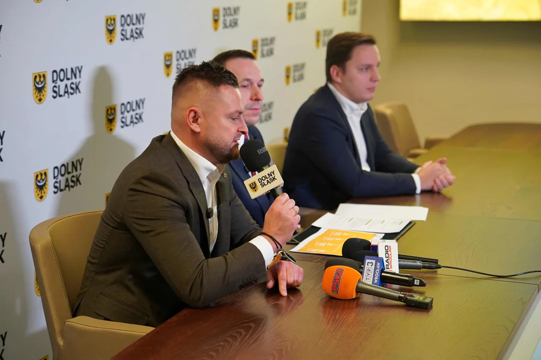 225 milionów zł na modernizacje dróg wojewódzkich. Rusza program „Dolny Śląsk na Dobrej Drodze”