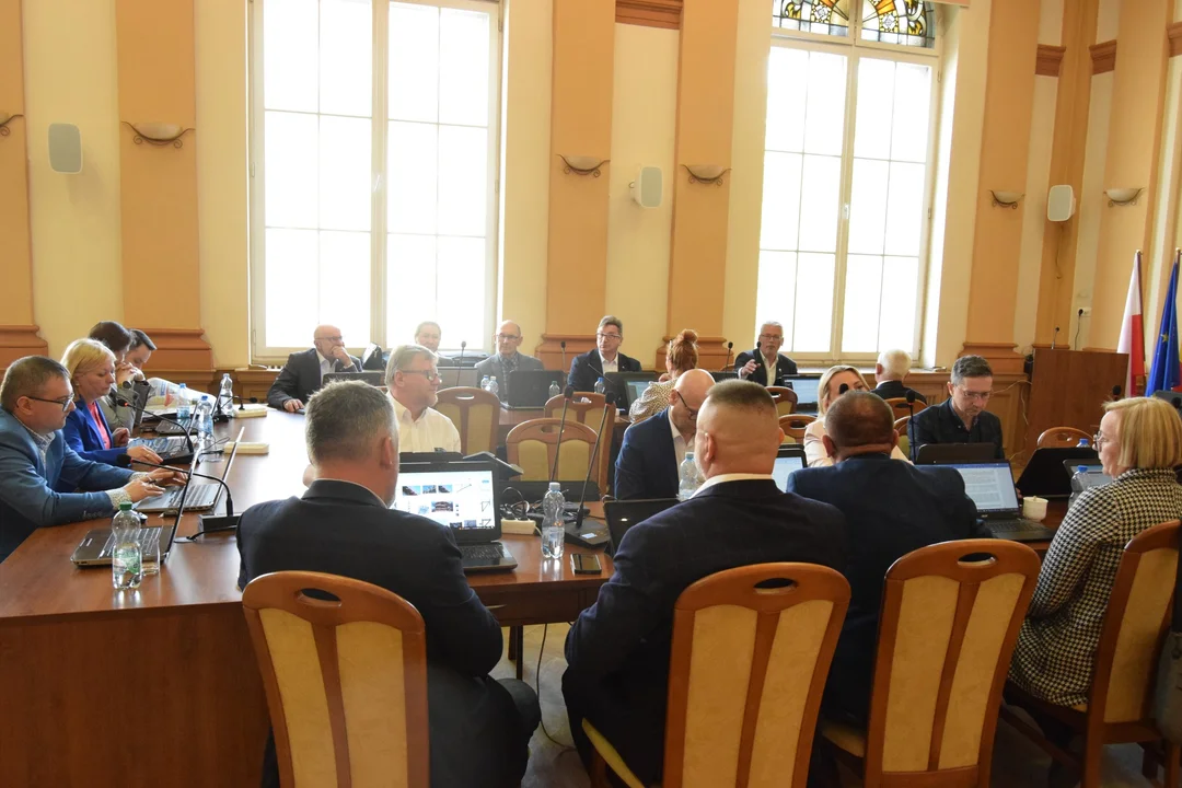 Przedostatnia w tej kadencji sesja Rady Powiatu Kłodzkiego