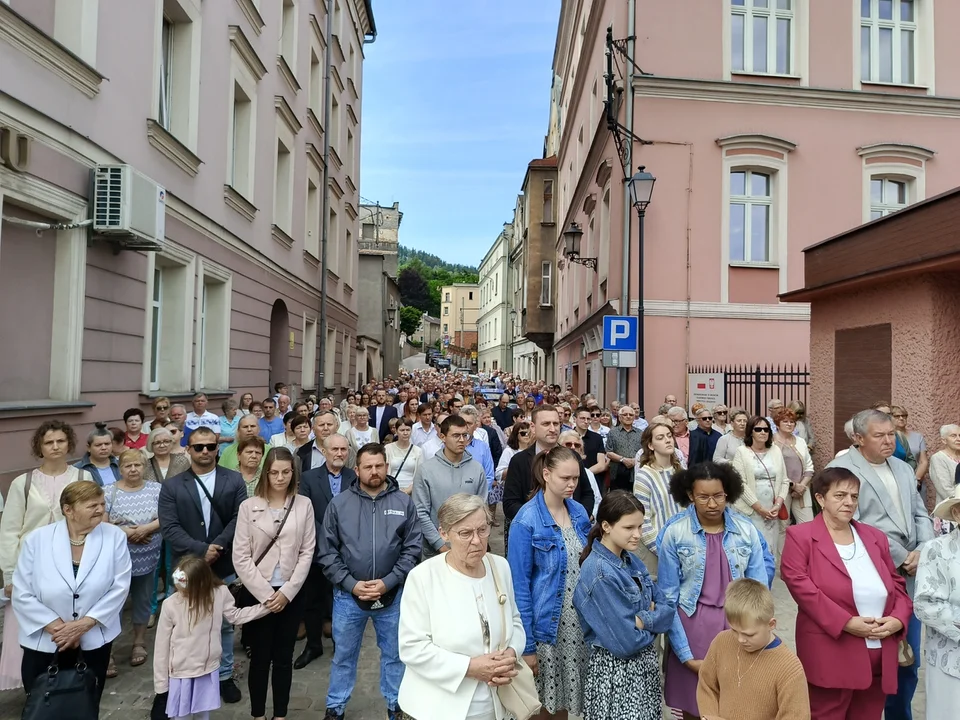 Boże Ciało w Nowej Rudzie. Ulicami przeszła uroczysta procesja [galeria]