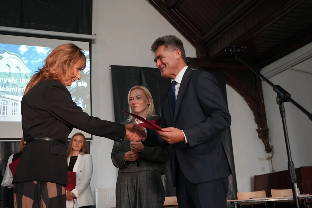 Uroczystość Dnia Edukacji Narodowej w Zespole Szkół Zawodowych w Ząbkowicach Śląskich