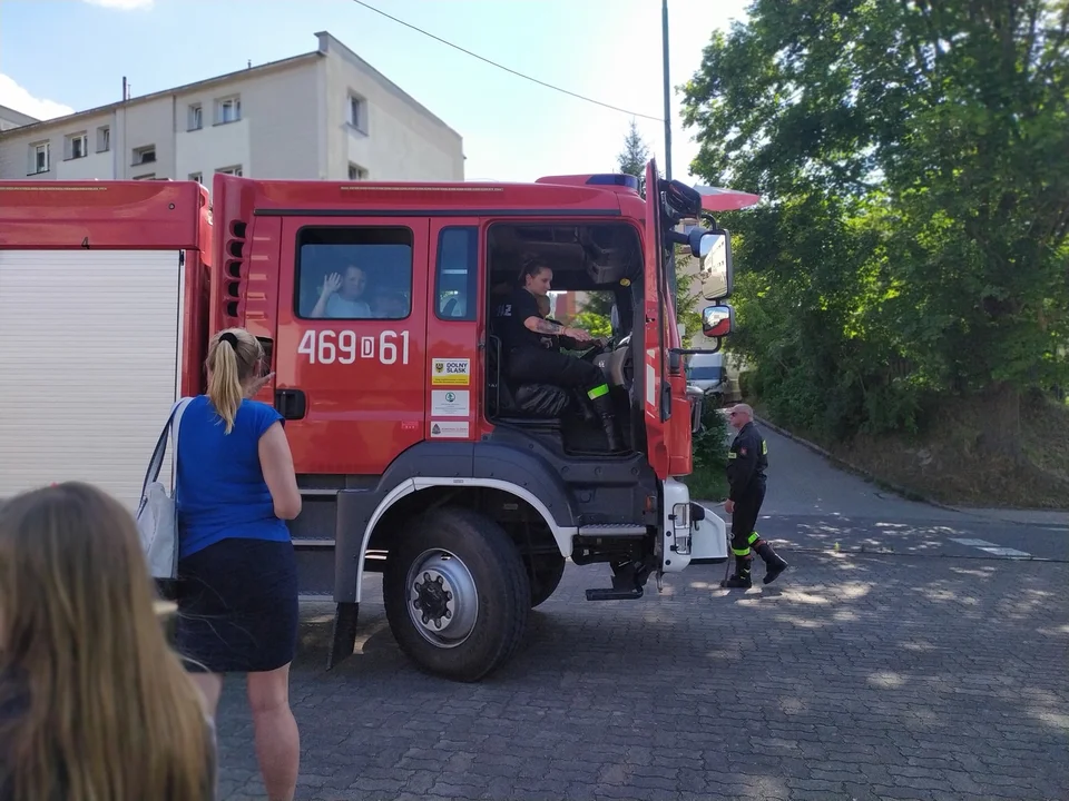 Nowa Ruda. Strażacka impreza dla dzieci przy Miejskim Ośrodku Kultury [zdjęcia]