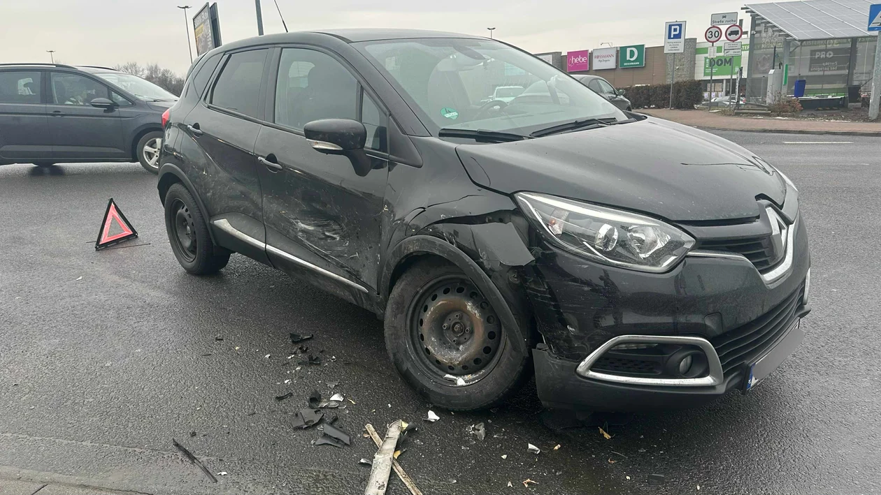 Kłodzko - kolizja pod McDonald's - Zdjęcie główne