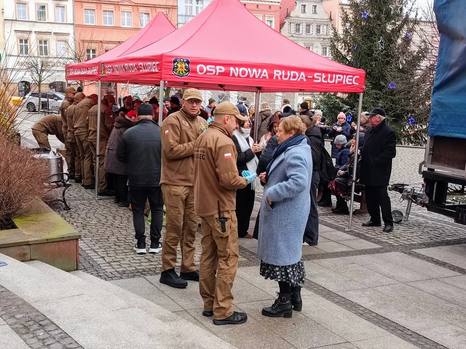 Nowa Ruda. Za nami Wigilia Opłatkowa na rynku [galeria] - Zdjęcie główne