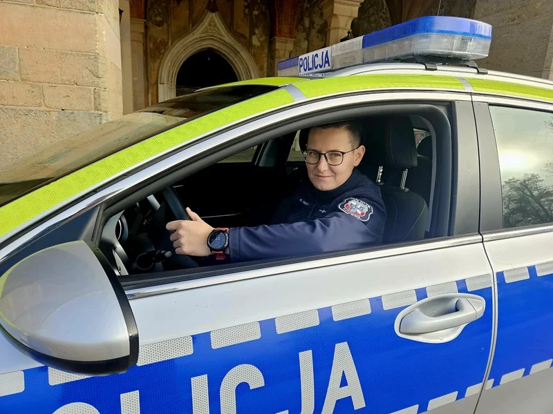 Spóźnione walentynki? Nie tym razem. Czujna policjantka zatrzymała sklepowego złodzieja