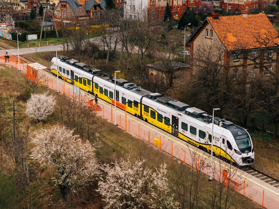 Bielawa Jezioro, Góry Sowie, Sprintery do Leszna i Góra bliżej Wrocławia! Wchodzi nowy rozkład jazdy - Zdjęcie główne