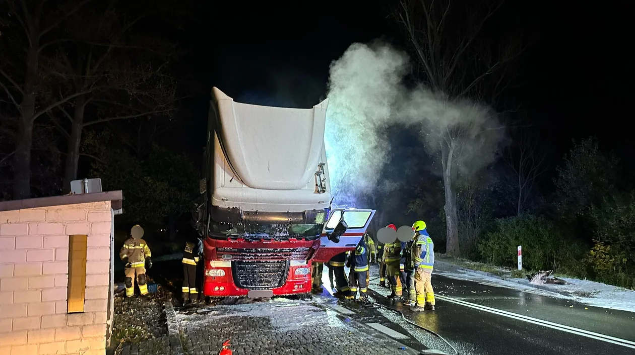 Podzamek. Pożar ciężarówki. Służby ustalają przyczyny pożaru