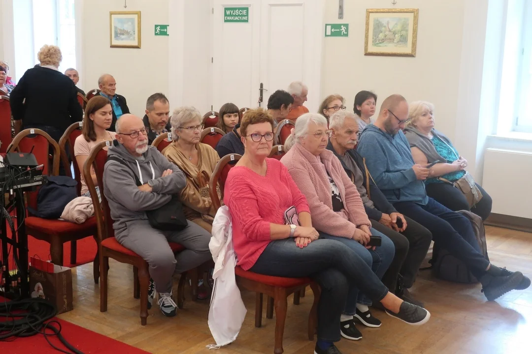 Duszniki-Zdrój. Cudowny koncert muzyki filmowej (i nie tylko) na deskach Teatru Zdrojowego.