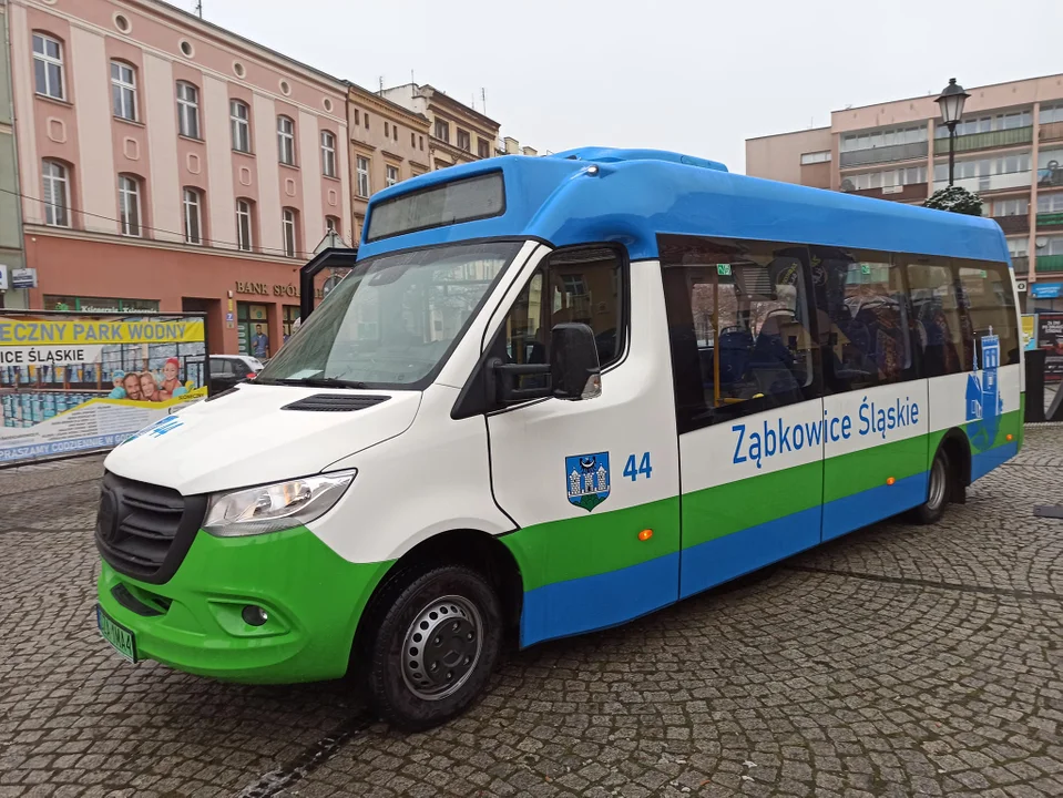 Ząbkowice Śląskie. Gmina zaprezentowała elektryczne autobusy