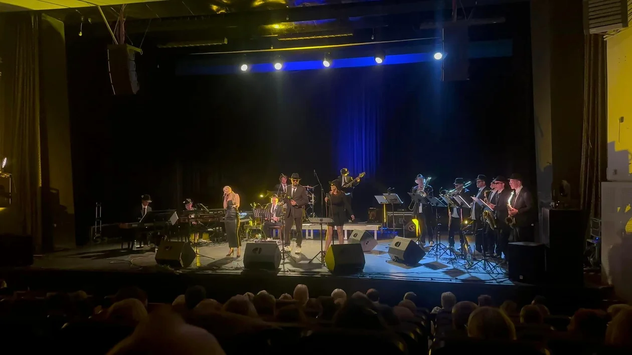 Nowa Ruda. Fantastyczny koncert Silesian Jazz Orchestra w Miejskim Ośrodku Kultury