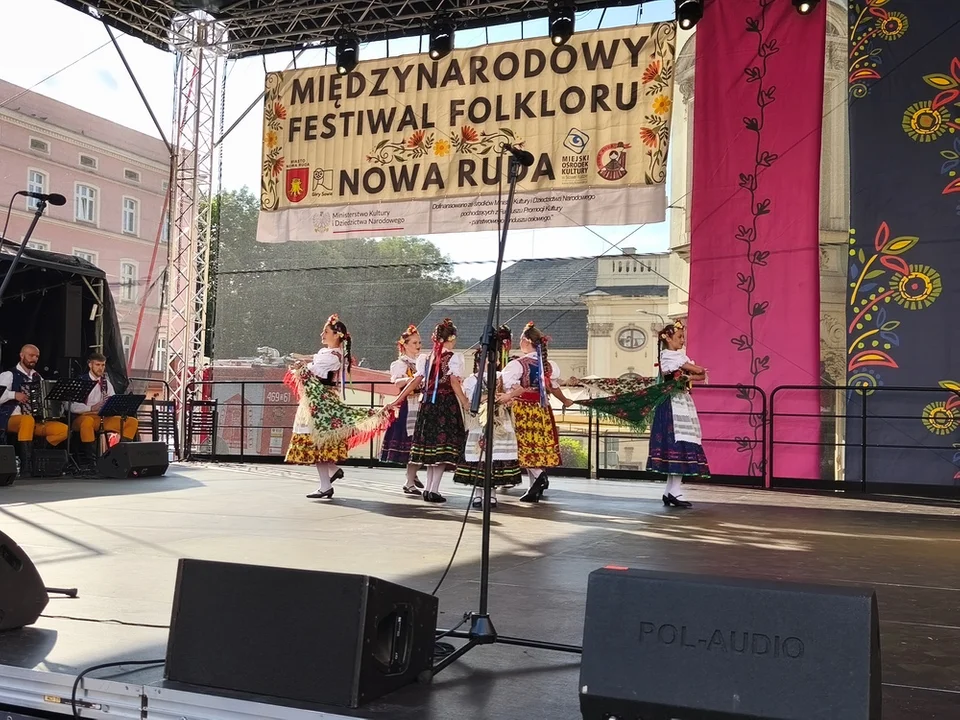 Rozpoczął się XXXI Międzynarodowy Festiwal Folkloru [galeria]