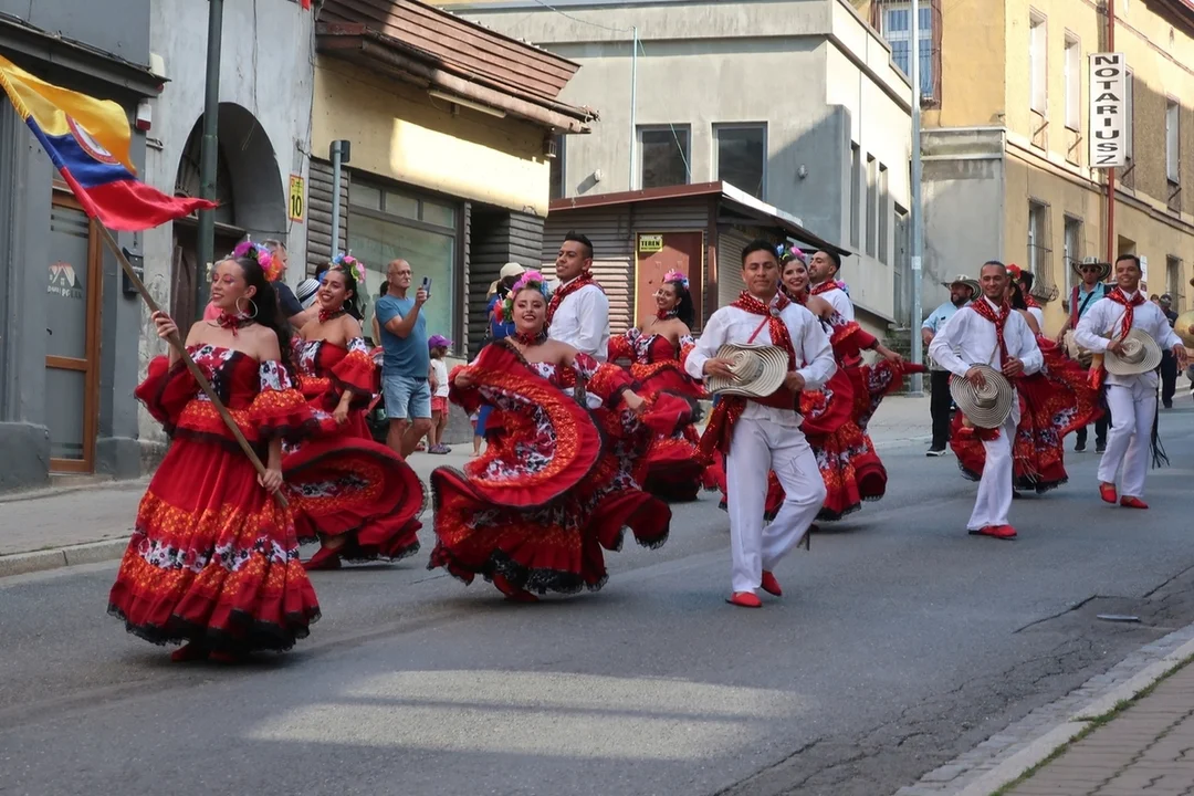 Nowa Ruda. Rozpoczął się Międzynarodowy Festiwal Folkloru [galeria]