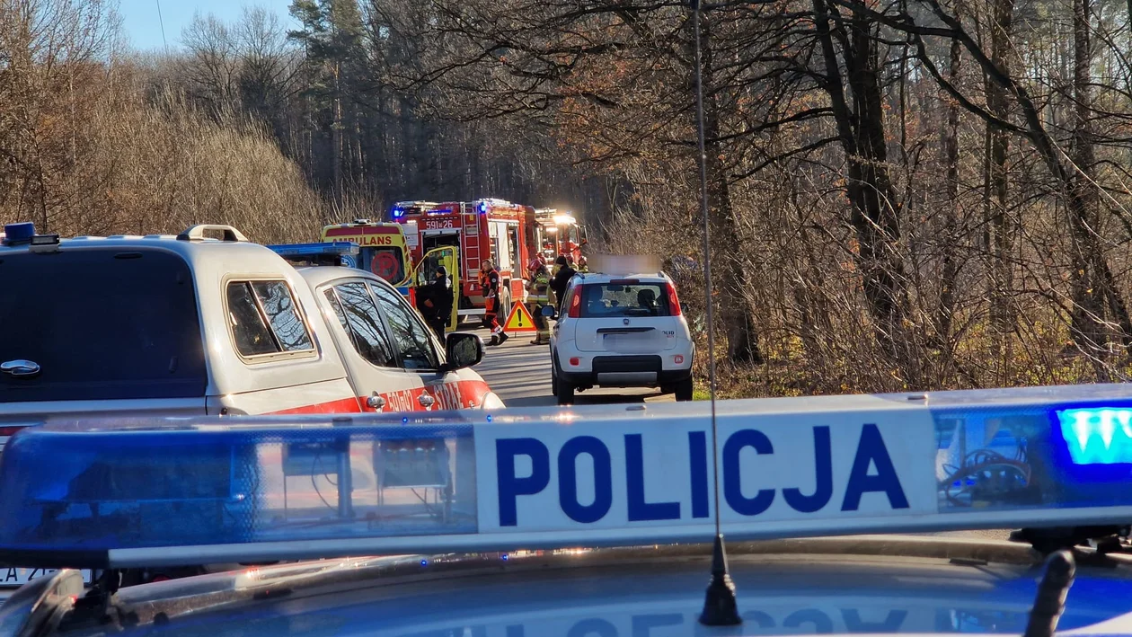 Bobolice. Strażacy wycinali kobietę z wraku [FOTO] - Zdjęcie główne