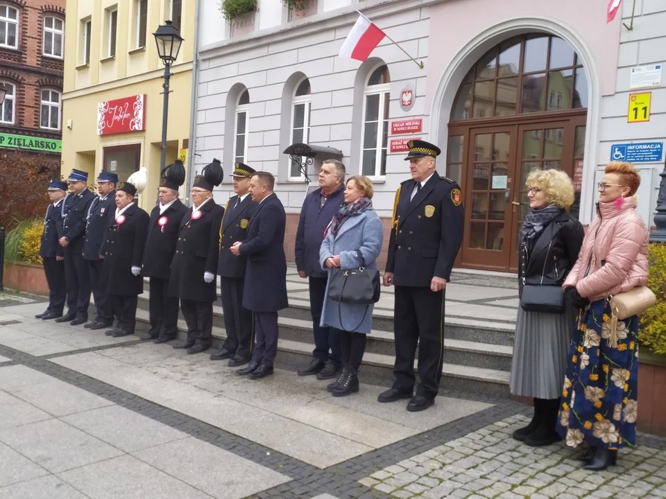 Obchody Święta Niepodległości w noworudzkim rynku