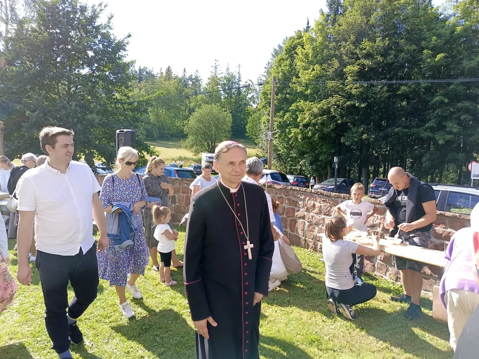 Niedzielne uroczystości odpustowe i piknik na Górze Świętej Anny w Nowej Rudzie [galeria]