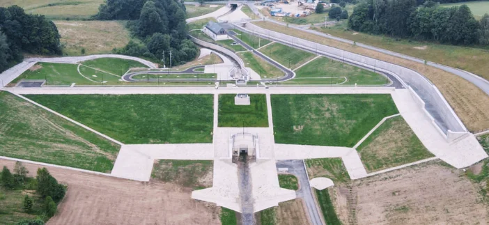 Gmina Międzylesie. Boboszów gotowy na łapanie fal - Zdjęcie główne