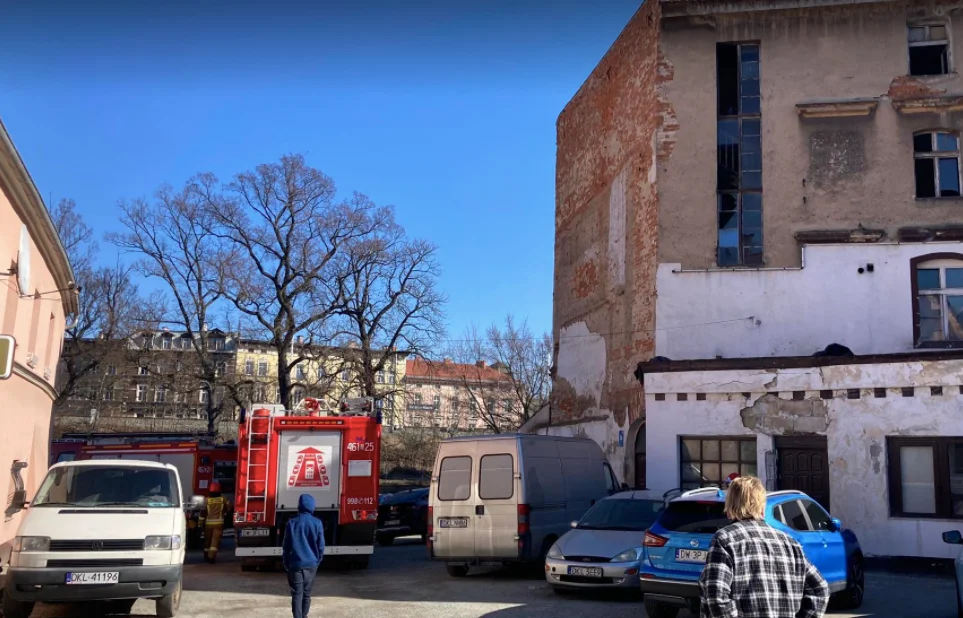 Zadymienie w kamienicy na Braci Gierymskich - Zdjęcie główne