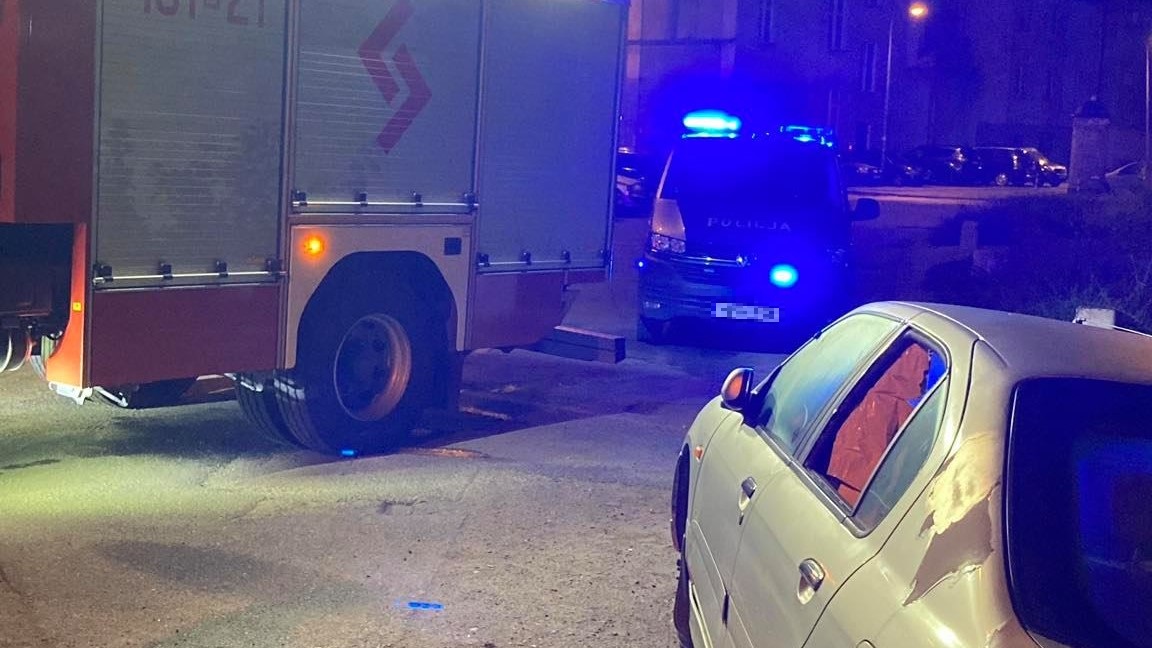 Kłodzko: Bezdomny podpalił auto? - przesuń w prawo i zobacz zdjęcia