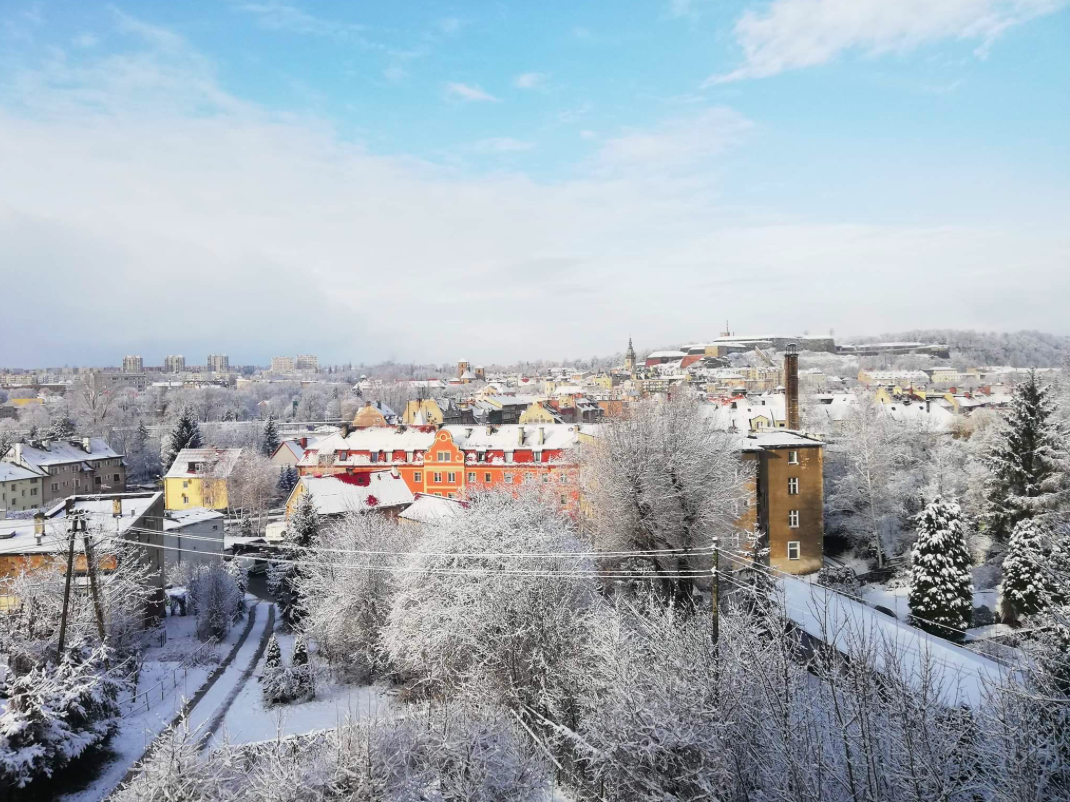 Kłodzko pokryte śnieżnym puchem
