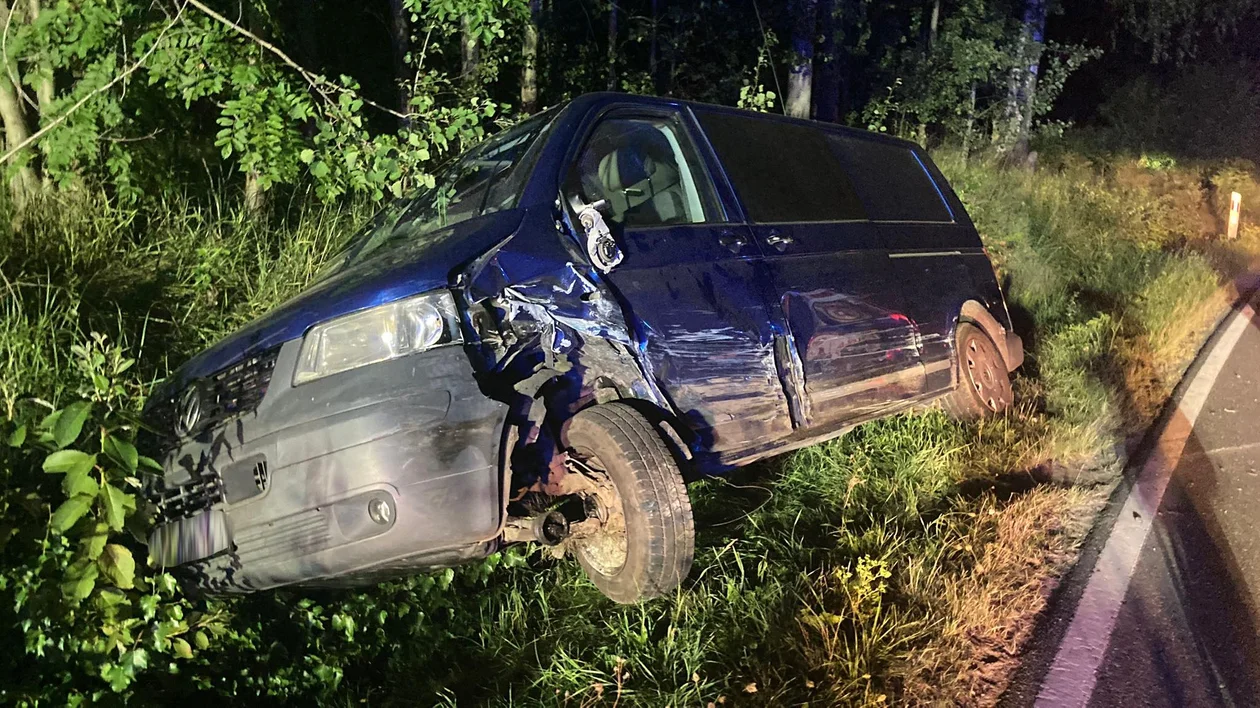 Nocna kolizja. Sprawca uciekł z miejsca zdarzenia - Zdjęcie główne