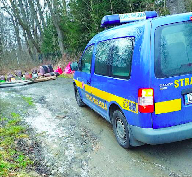 Kłodzko. Straż miejska nie ma auta i ludzi - Zdjęcie główne