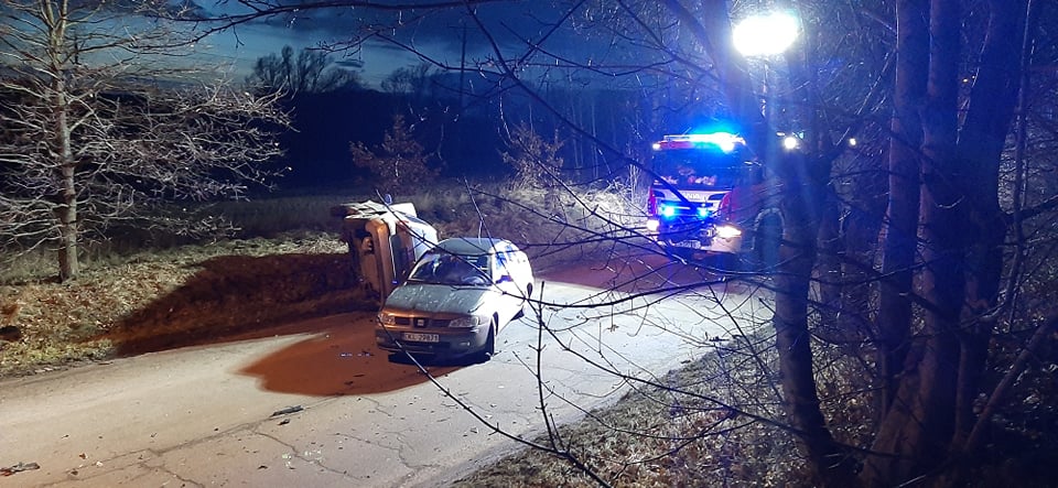 Kłodzko: Zderzenie 3 aut na skrzyżowaniu 