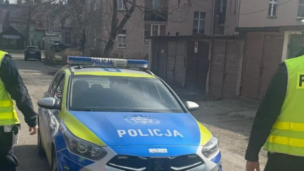 Policjanci z kłodzkiej drogówki być może uratowali mężczyźnie życie