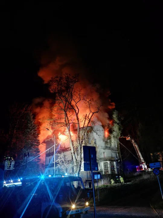 Lądek-Zdrój: Pożar pustostanu przy ul. Kościuszki