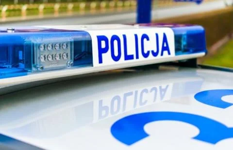 Policjanci z kłodzkiej komendy poszukują sprawców oszustwa - Zdjęcie główne