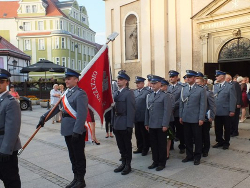 Policja świętuje. - Zdjęcie główne