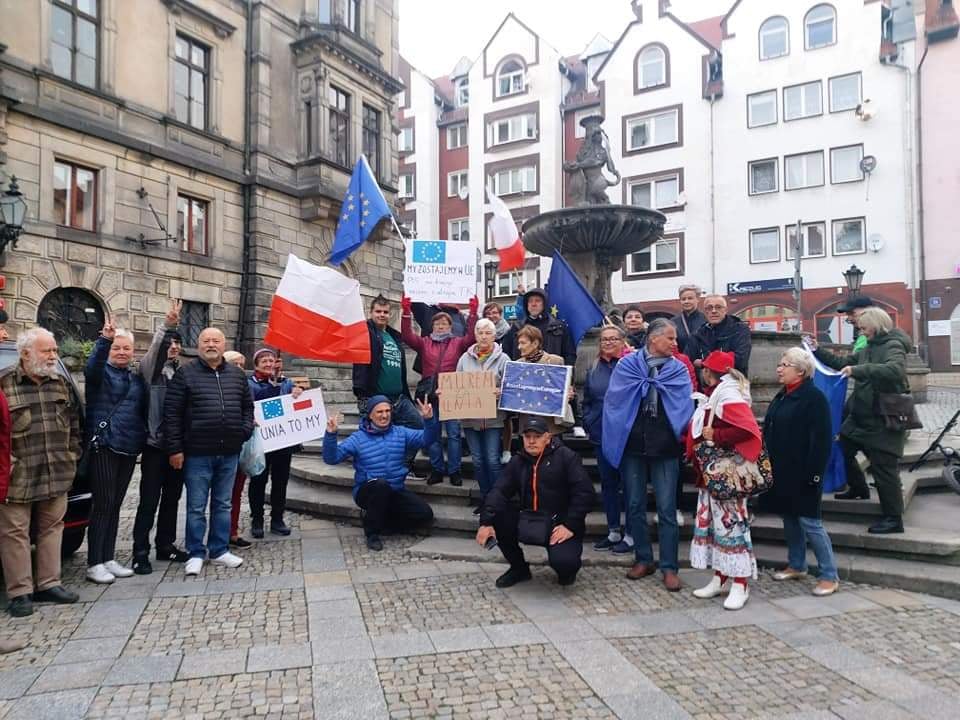 Kłodzko: Demonstracja zwolenników UE [ZDJĘCIA] - Zdjęcie główne