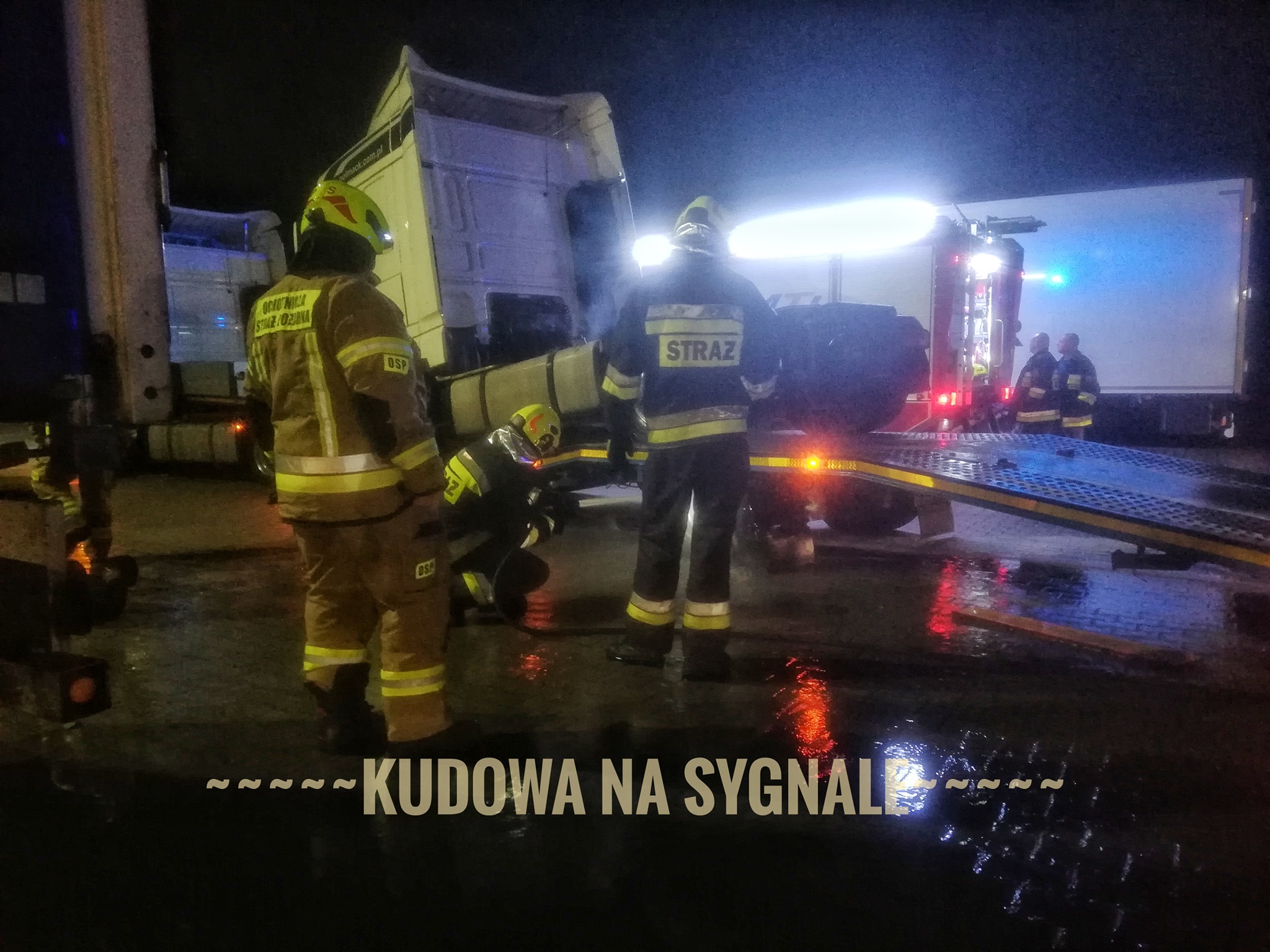 Kudowa-Zdrój. Pożar samochodu ciężarowego - Zdjęcie główne