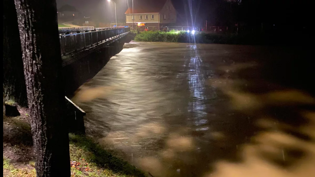 Tama w Międzygórzu zaczęła się przelewać - Zdjęcie główne