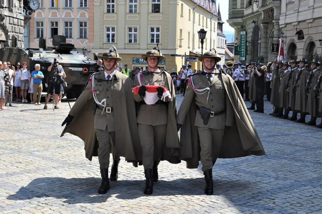 Karpatczycy świętowali - 15. rocznica utworzenia 22. Karpackiego Batalion Piechoty Górskiej w Kłodzku - Zdjęcie główne