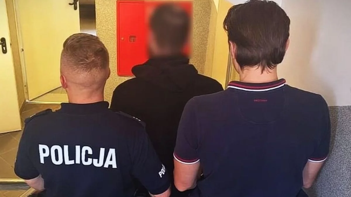 Skradziony w Czechach bus odzyskany w Polsce przez policjantów z Kudowy-Zdroju [zdjęcia]