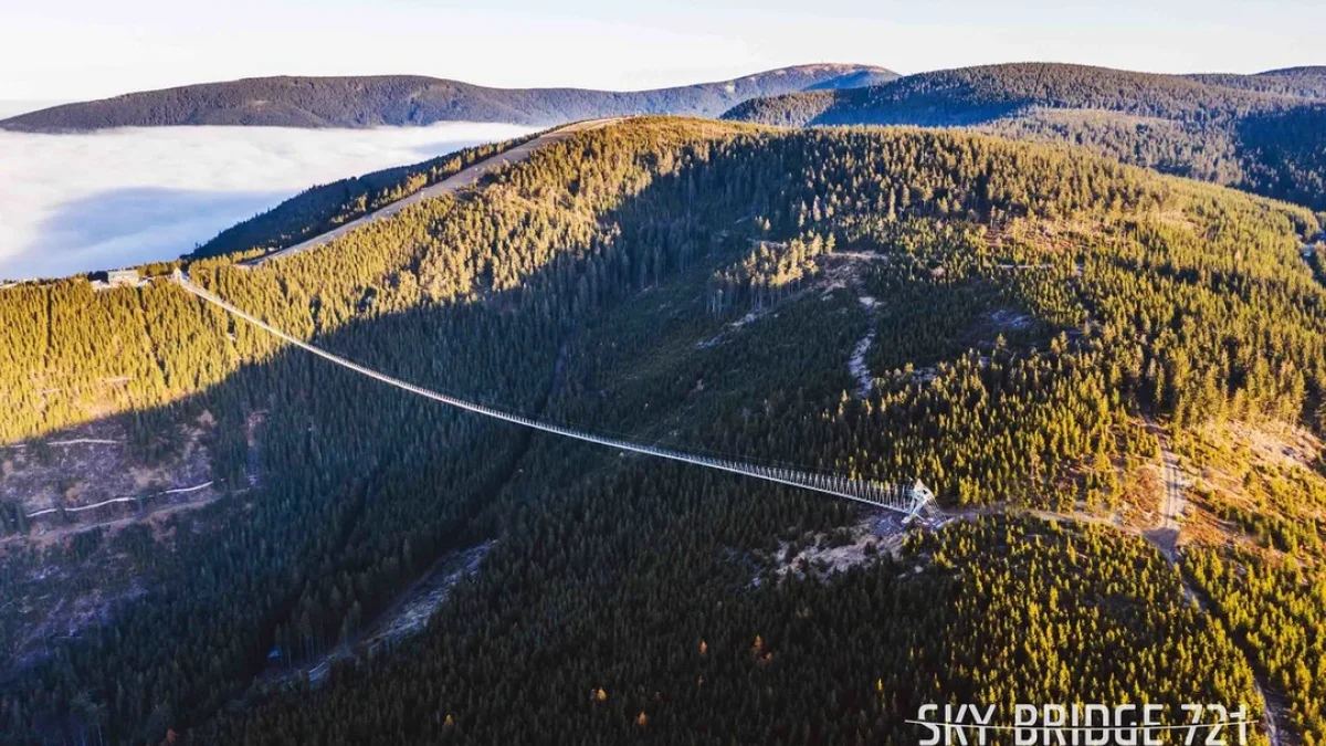 Szukasz pomysłu na weekend? Wybierz się na Sky Bridge 721! - Zdjęcie główne