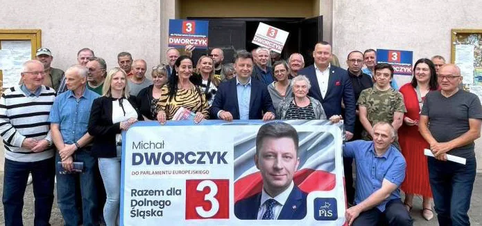 Trójka walczy o Europarlament - Zdjęcie główne