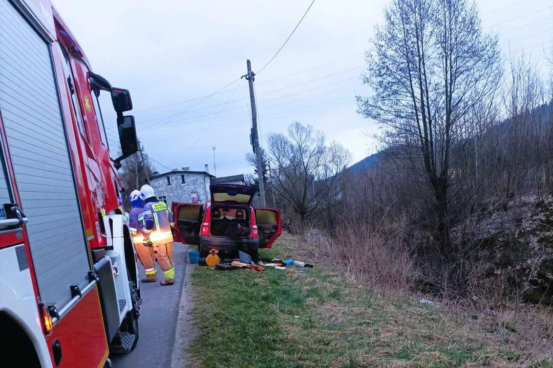 Ktoś podpalił fiata w Ludwikowicach Kłodzkich? - Zdjęcie główne