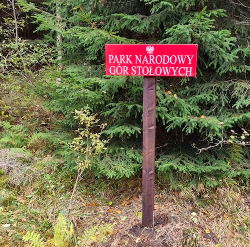 Park Narodowy Gór Stołowych. Kradzież 14 tablic informacyjnych  - Zdjęcie główne