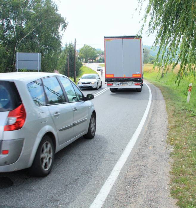 Będzie chodnik w Bierkowicach - Zdjęcie główne