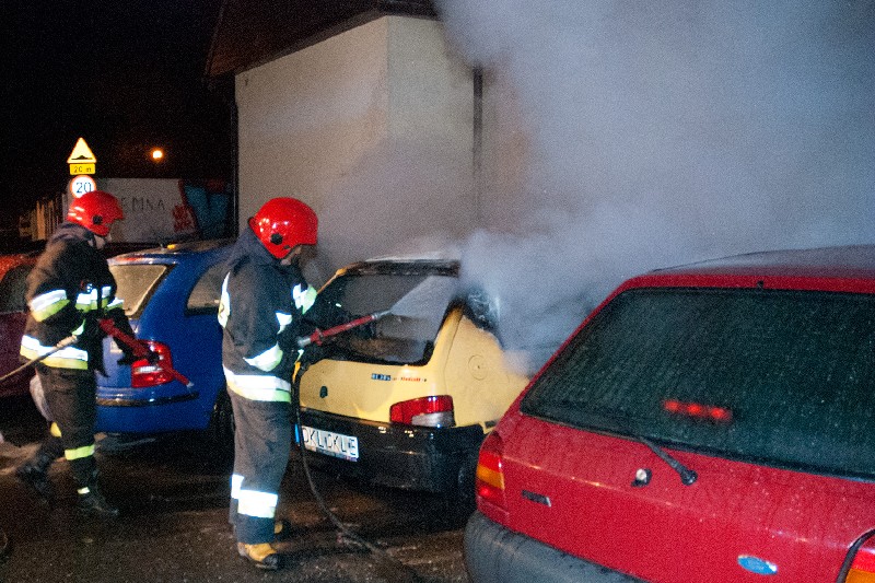 Pożar samochodu - Zdjęcie główne