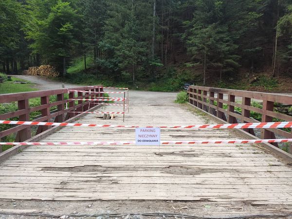 Międzygórze. Parking Pod Skocznią nieczynny  - Zdjęcie główne