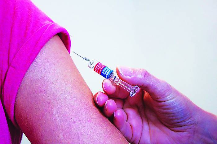 Lewin dostanie milion za namawianie mieszkańców do szczepień - Zdjęcie główne