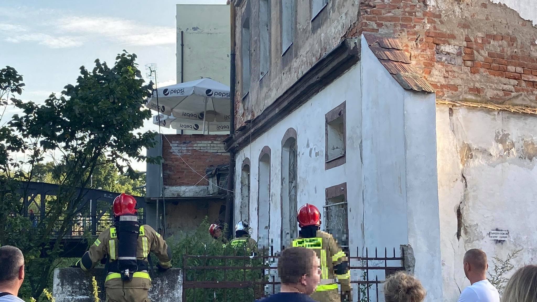 Kłodzko: Straż pożarna interweniowała przy ul. Braci Gierymskich - Zdjęcie główne